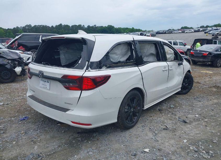 Photo 4 of 2024 Honda Odyssey SPORT (VIN 5FNRL6H75RB042603)