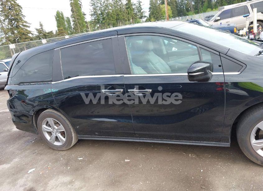 Photo 14 of 2018 Honda Odyssey EX-L (VIN 5FNRL6H76JB004527)