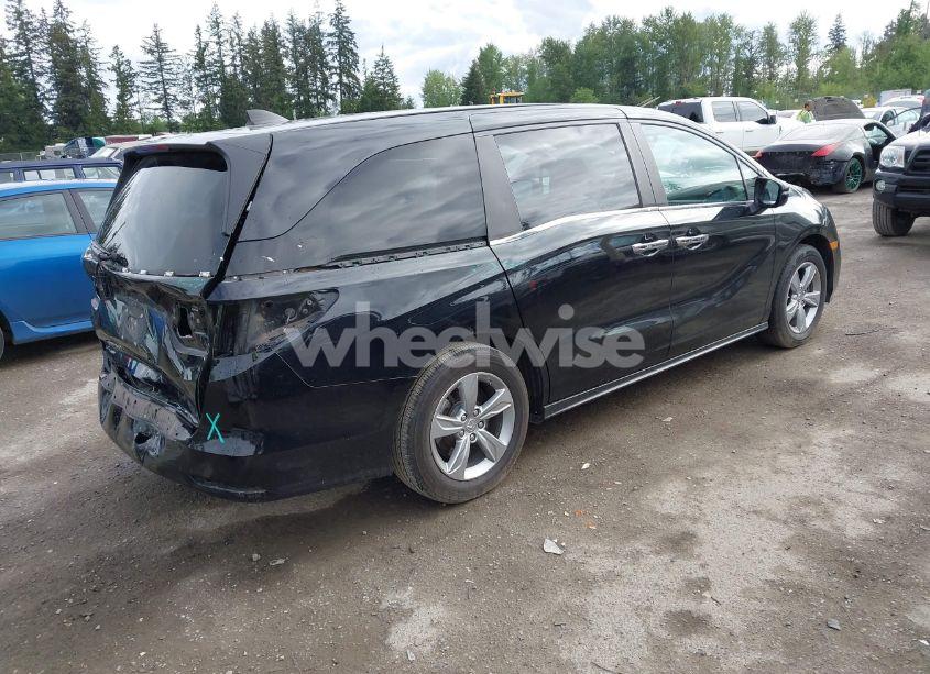 Photo 4 of 2018 Honda Odyssey EX-L (VIN 5FNRL6H76JB004527)