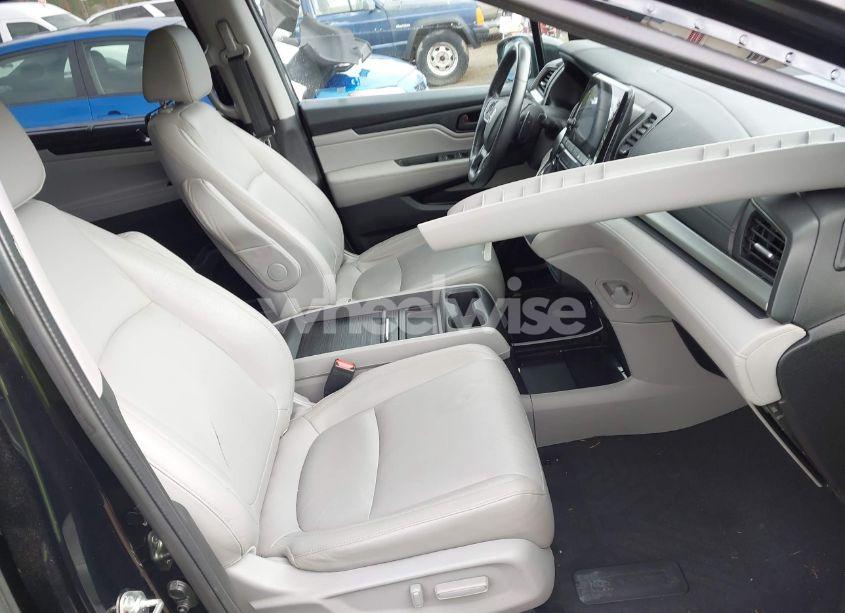 Photo 5 of 2018 Honda Odyssey EX-L (VIN 5FNRL6H76JB004527)