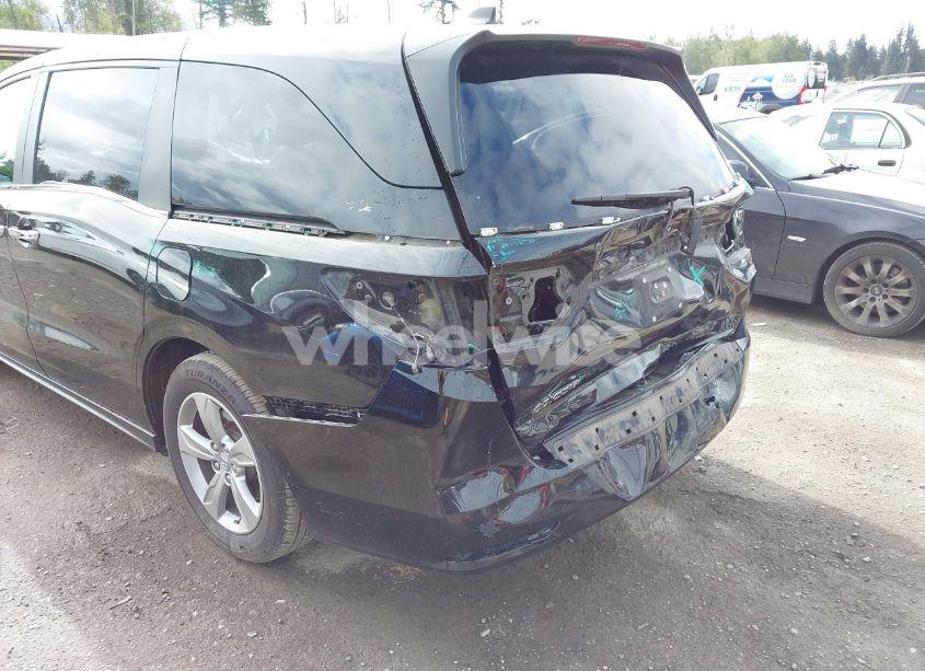 Photo 6 of 2018 Honda Odyssey EX-L (VIN 5FNRL6H76JB004527)