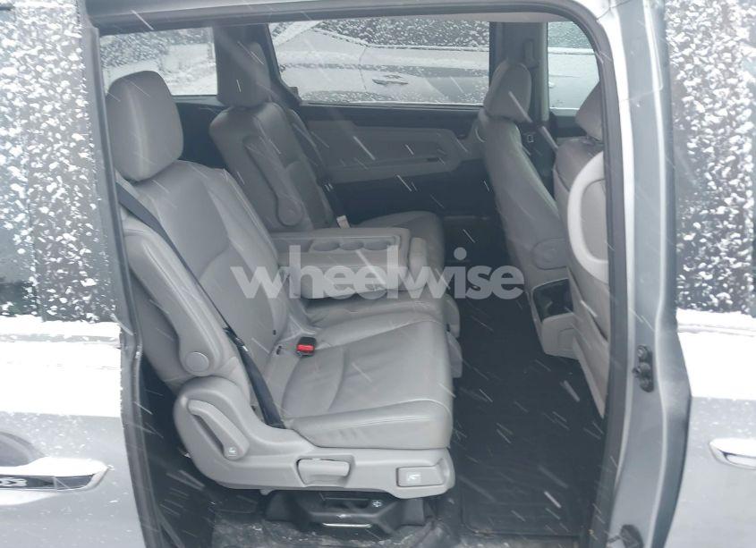 Photo 8 of 2018 Honda Odyssey EX-L (VIN 5FNRL6H76JB022347)