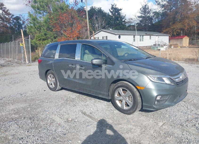 2018 Honda Odyssey EX-L (VIN 5FNRL6H76JB023949) main photo