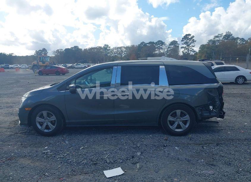 Photo 14 of 2018 Honda Odyssey EX-L (VIN 5FNRL6H76JB023949)