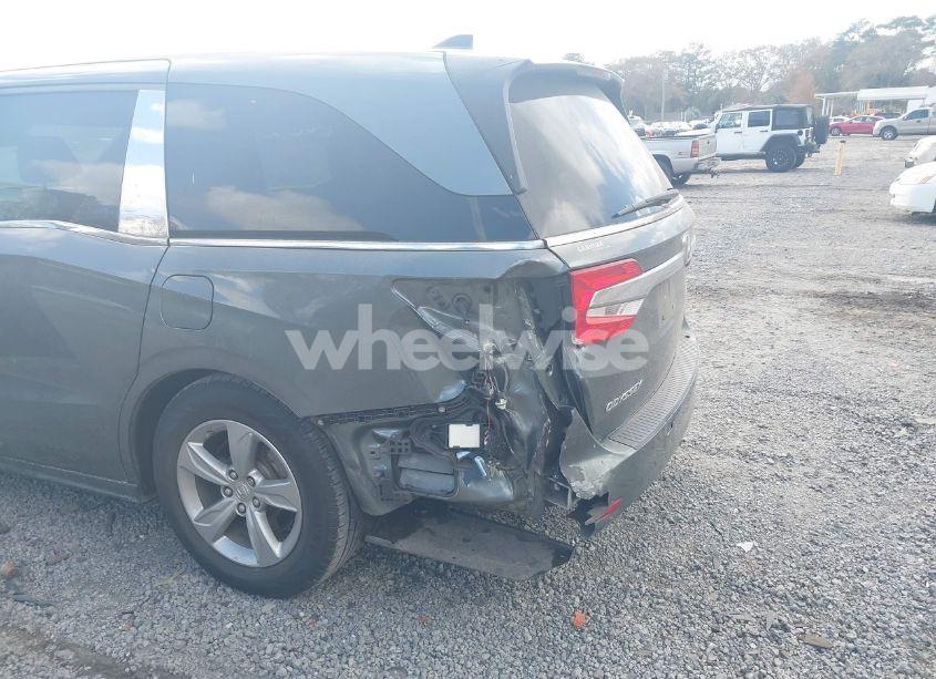 Photo 6 of 2018 Honda Odyssey EX-L (VIN 5FNRL6H76JB023949)