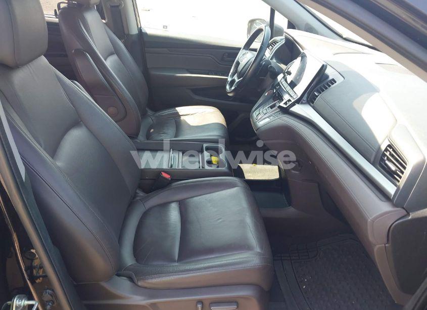 Photo 5 of 2018 Honda Odyssey EX-L (VIN 5FNRL6H76JB032182)