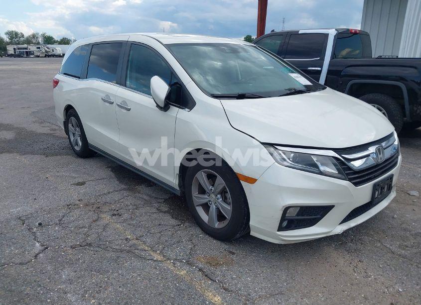 2018 Honda Odyssey EX-L (VIN 5FNRL6H76JB053937) main photo