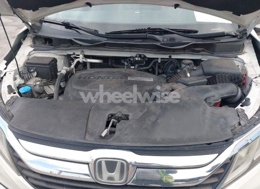 Photo 10 of 2018 Honda Odyssey EX-L (VIN 5FNRL6H76JB053937)