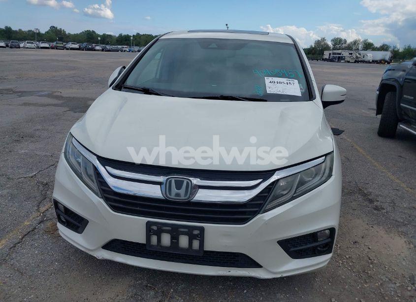 Photo 6 of 2018 Honda Odyssey EX-L (VIN 5FNRL6H76JB053937)