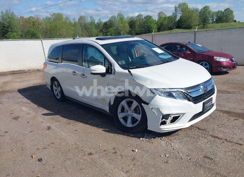 2018 Honda Odyssey EX-L (VIN 5FNRL6H76JB055283) main photo