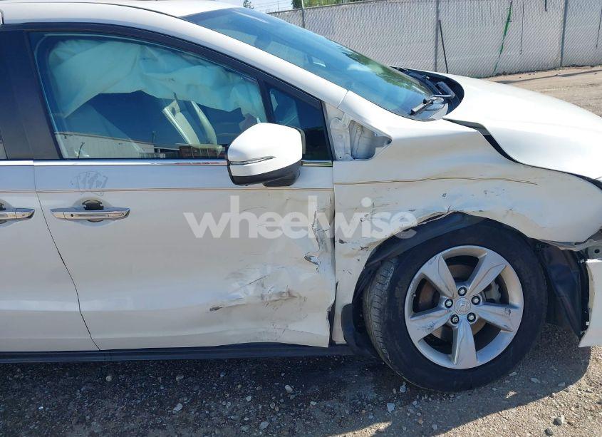 Photo 17 of 2018 Honda Odyssey EX-L (VIN 5FNRL6H76JB055283)