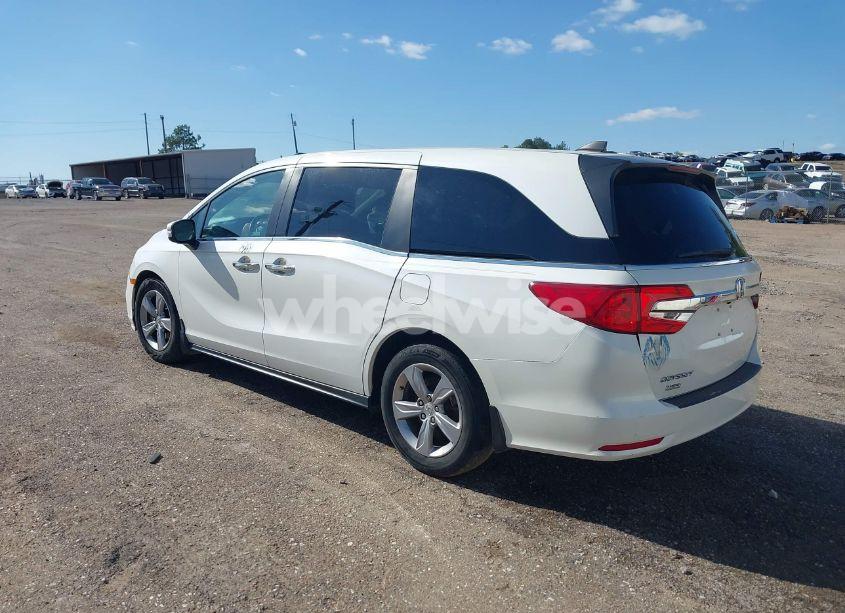 Photo 3 of 2018 Honda Odyssey EX-L (VIN 5FNRL6H76JB055283)