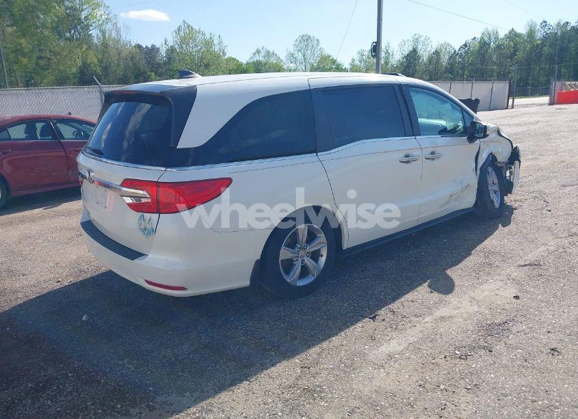 Photo 4 of 2018 Honda Odyssey EX-L (VIN 5FNRL6H76JB055283)
