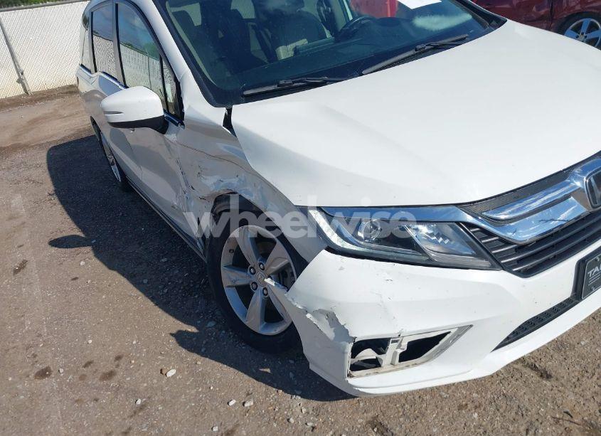 Photo 6 of 2018 Honda Odyssey EX-L (VIN 5FNRL6H76JB055283)