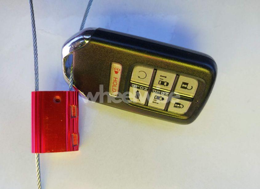 Photo 11 of 2018 Honda Odyssey EX-L (VIN 5FNRL6H76JB066008)