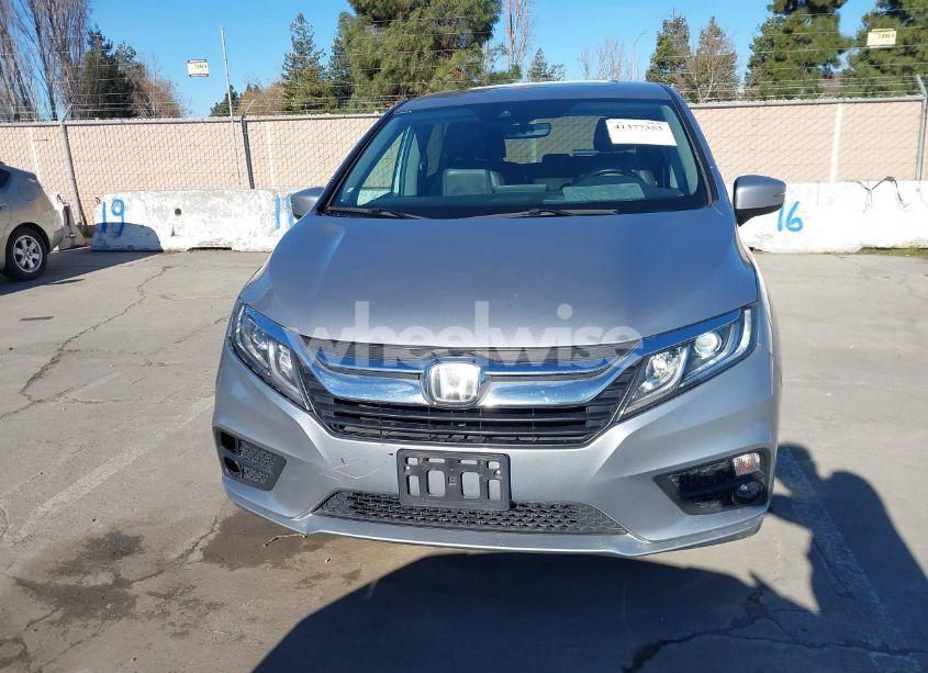 Photo 12 of 2018 Honda Odyssey EX-L (VIN 5FNRL6H76JB066008)