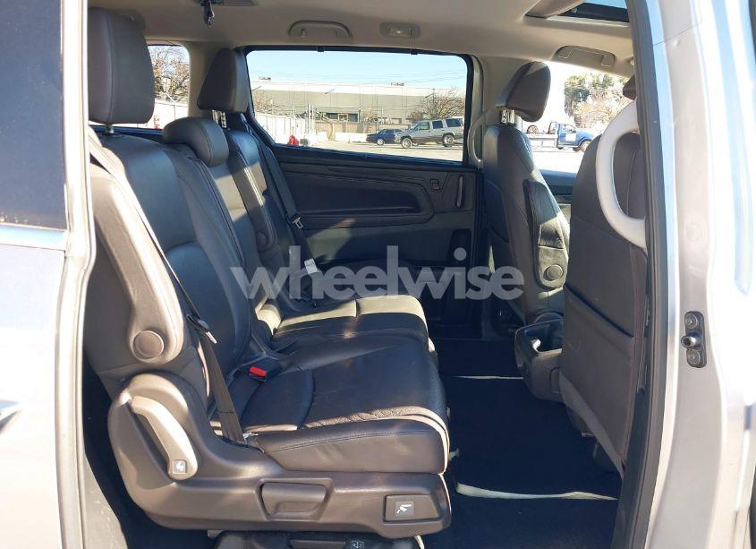 Photo 8 of 2018 Honda Odyssey EX-L (VIN 5FNRL6H76JB066008)