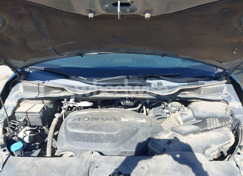 Photo 10 of 2018 Honda Odyssey EX-L (VIN 5FNRL6H76JB093581)