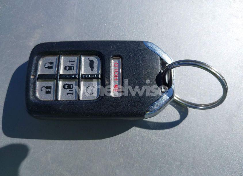 Photo 11 of 2018 Honda Odyssey EX-L (VIN 5FNRL6H76JB093581)