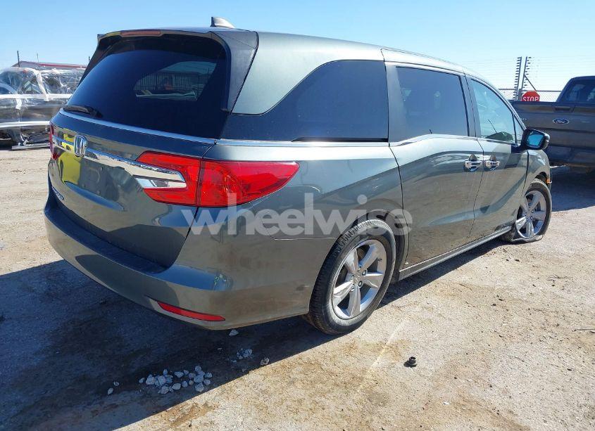 Photo 4 of 2018 Honda Odyssey EX-L (VIN 5FNRL6H76JB093581)