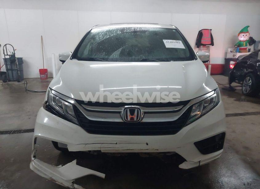 Photo 13 of 2018 Honda Odyssey EX-L (VIN 5FNRL6H76JB101095)
