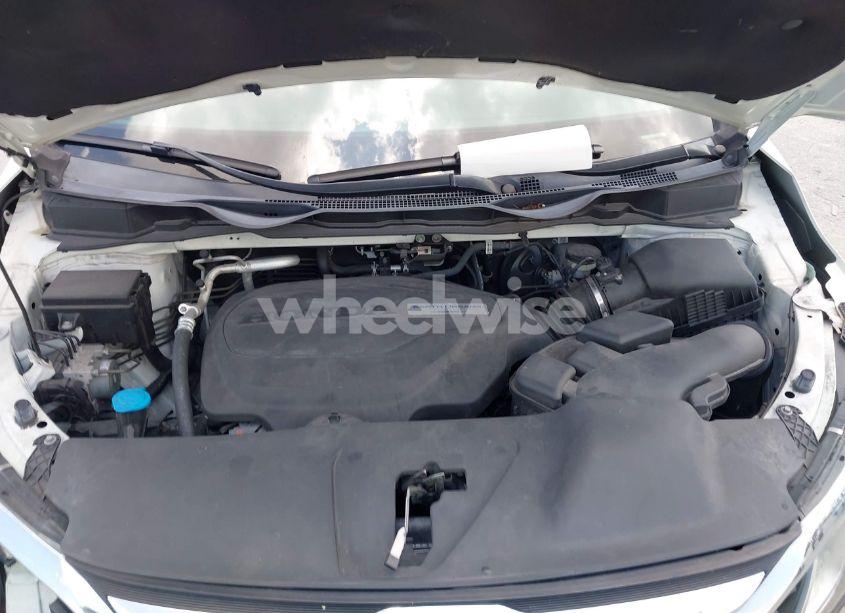 Photo 10 of 2018 Honda Odyssey EX-L (VIN 5FNRL6H76JB111027)