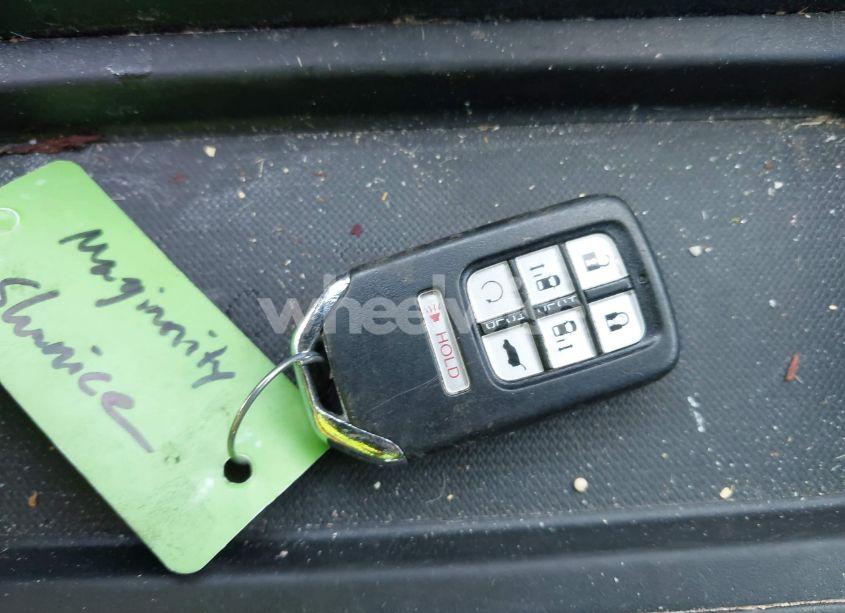 Photo 11 of 2018 Honda Odyssey EX-L (VIN 5FNRL6H76JB111027)