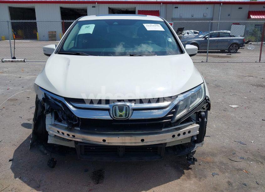 Photo 6 of 2018 Honda Odyssey EX-L (VIN 5FNRL6H76JB111027)