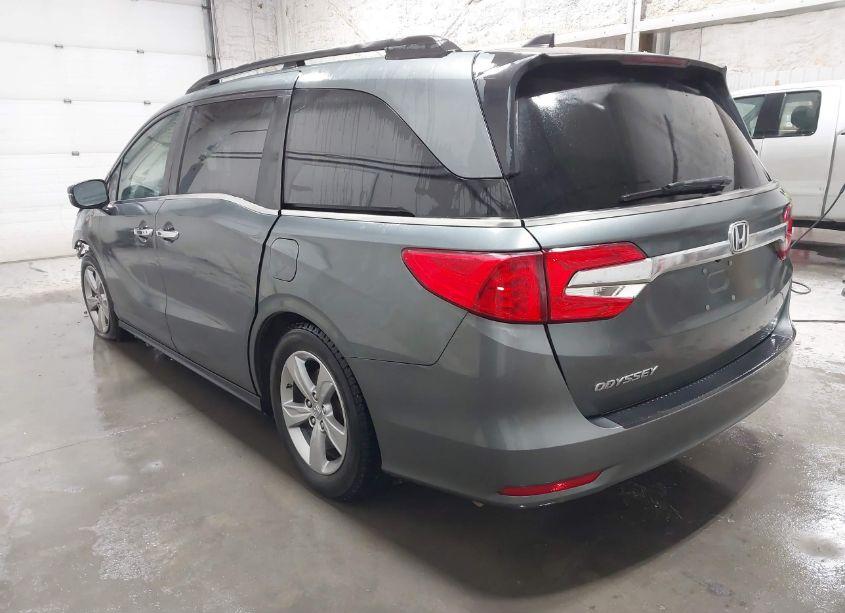 Photo 3 of 2019 Honda Odyssey EX-L (VIN 5FNRL6H76KB062123)