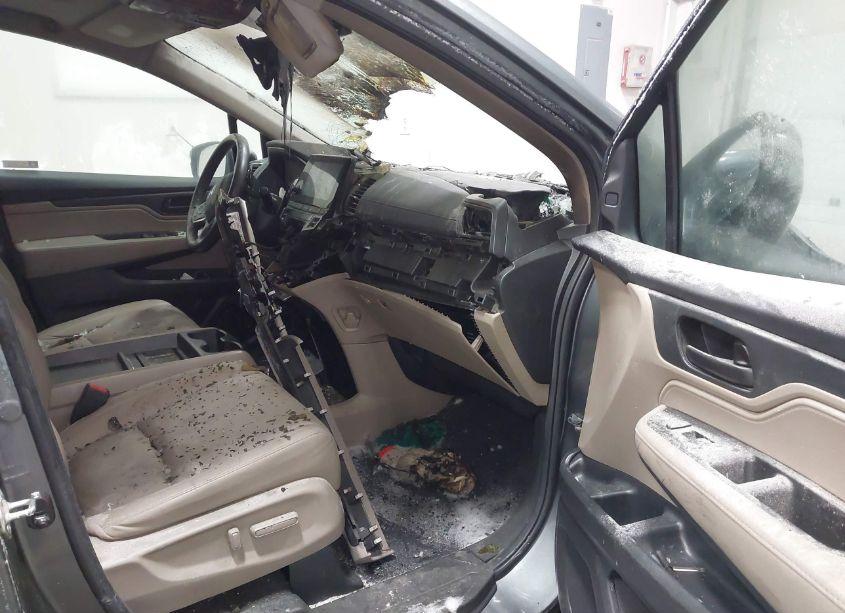 Photo 5 of 2019 Honda Odyssey EX-L (VIN 5FNRL6H76KB062123)