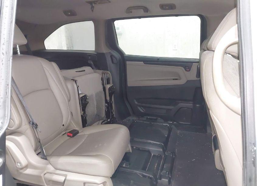 Photo 8 of 2019 Honda Odyssey EX-L (VIN 5FNRL6H76KB062123)