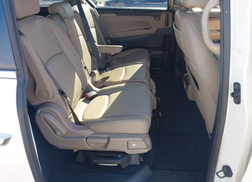 Photo 8 of 2019 Honda Odyssey EX-L (VIN 5FNRL6H76KB084218)