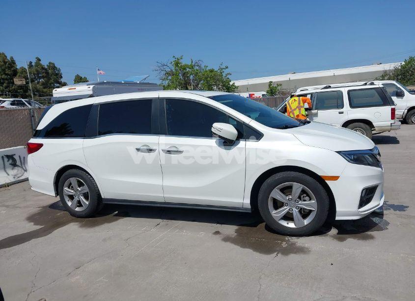 Photo 13 of 2020 Honda Odyssey (VIN 5FNRL6H76LB028748)