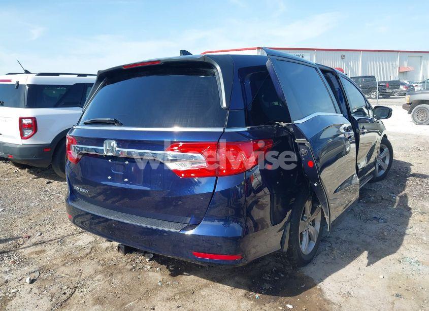 Photo 4 of 2020 Honda Odyssey EX-L/EX-L W/NAVI RES (VIN 5FNRL6H76LB039202)