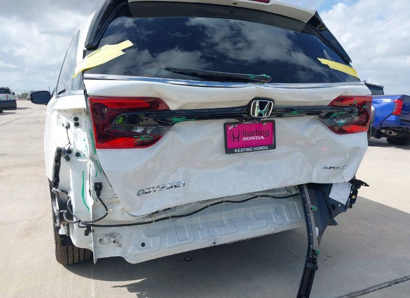 Photo 6 of 2024 Honda Odyssey SPORT (VIN 5FNRL6H76RB067784)