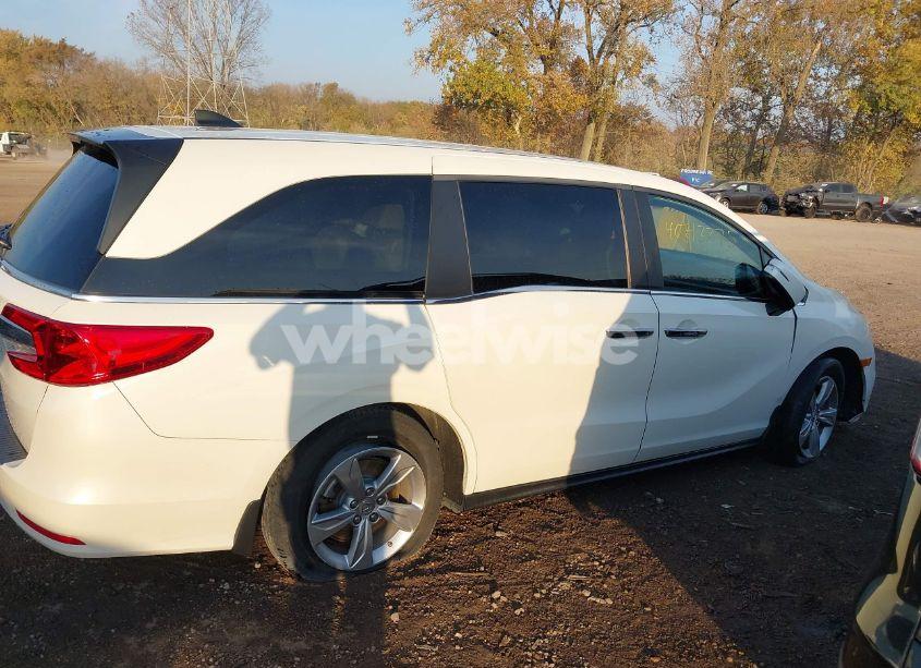 Photo 13 of 2018 Honda Odyssey EX-L (VIN 5FNRL6H77JB026441)