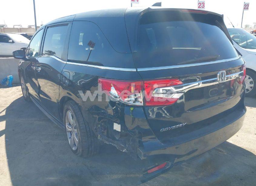 Photo 3 of 2018 Honda Odyssey EX-L (VIN 5FNRL6H77JB064686)