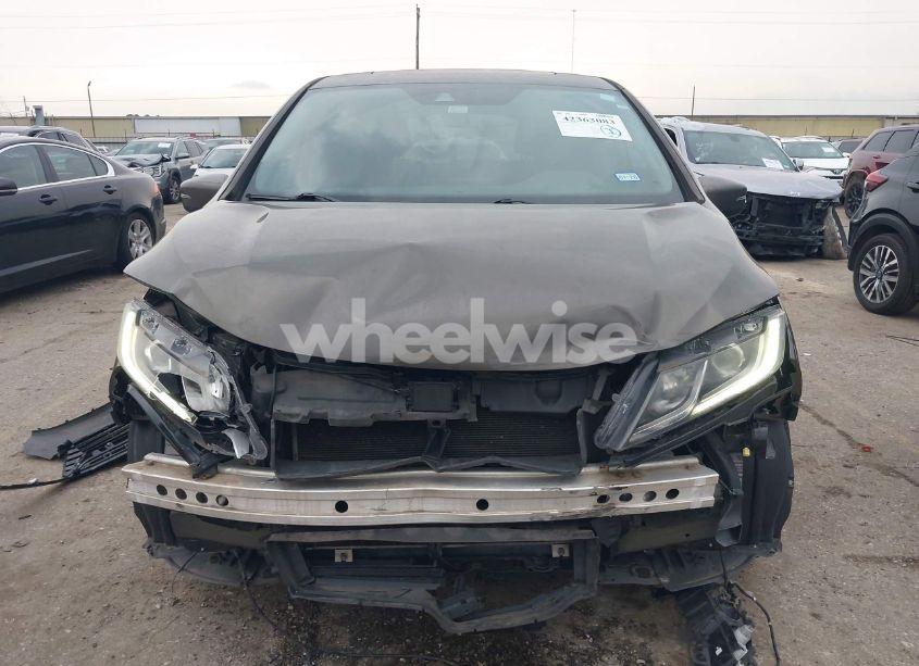 Photo 12 of 2018 Honda Odyssey EX-L (VIN 5FNRL6H77JB074599)