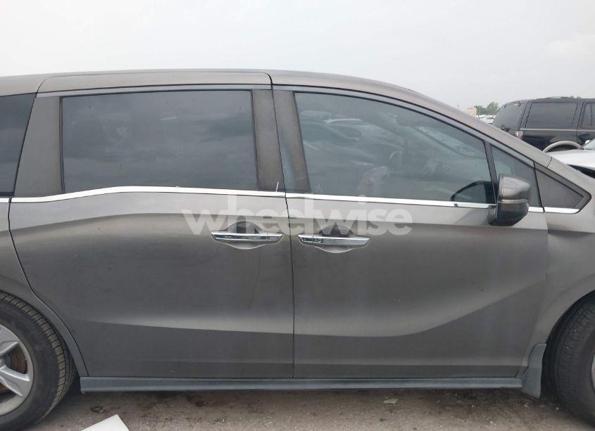 Photo 13 of 2018 Honda Odyssey EX-L (VIN 5FNRL6H77JB074599)