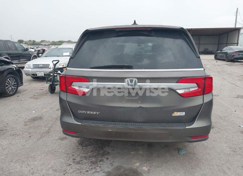 Photo 16 of 2018 Honda Odyssey EX-L (VIN 5FNRL6H77JB074599)