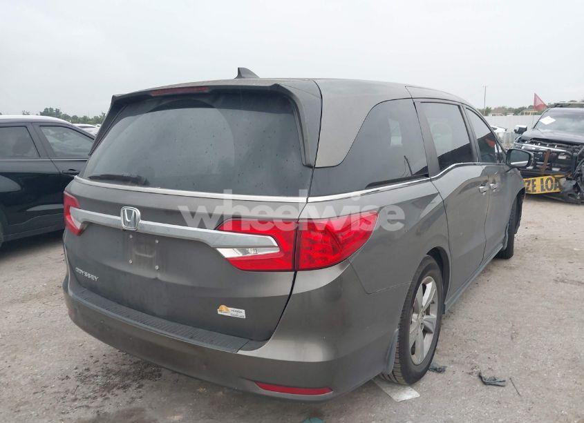 Photo 4 of 2018 Honda Odyssey EX-L (VIN 5FNRL6H77JB074599)