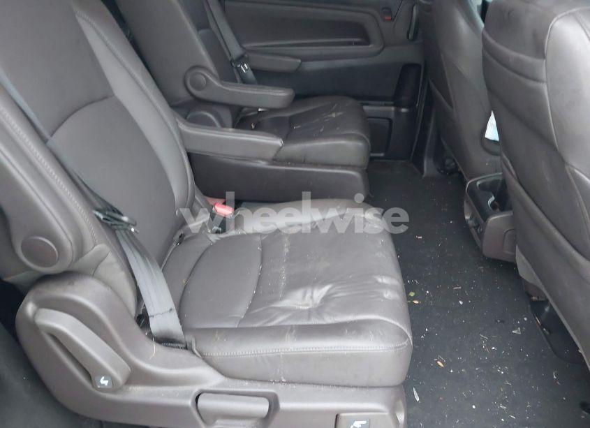 Photo 8 of 2018 Honda Odyssey EX-L (VIN 5FNRL6H77JB074599)