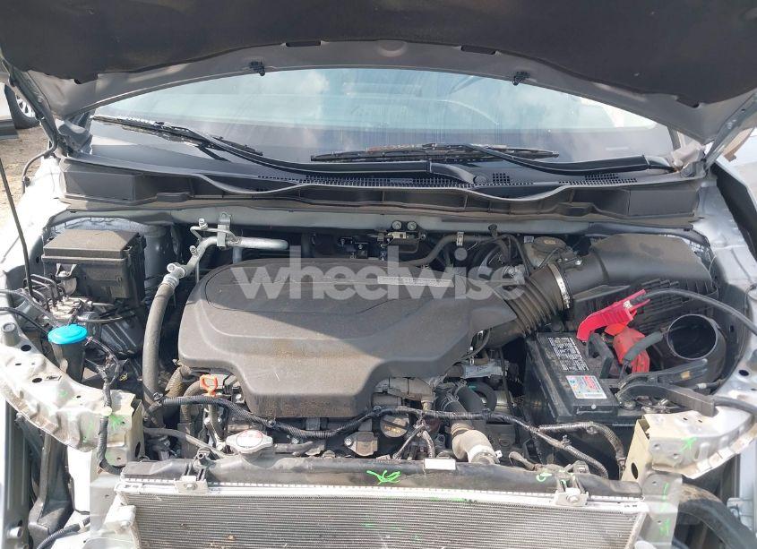 Photo 10 of 2018 Honda Odyssey EX-L (VIN 5FNRL6H77JB079219)