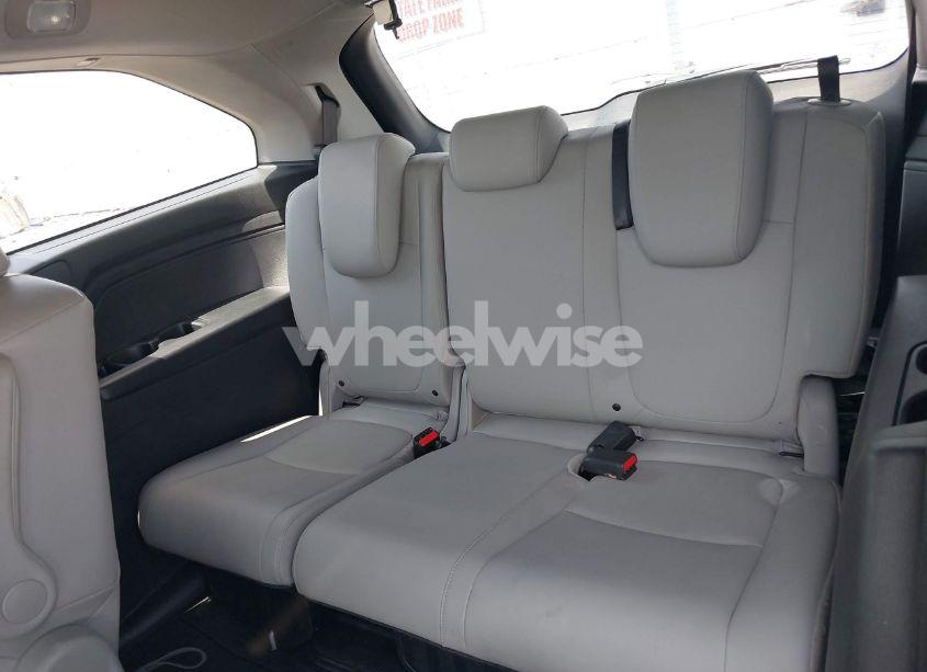 Photo 18 of 2018 Honda Odyssey EX-L (VIN 5FNRL6H77JB079219)