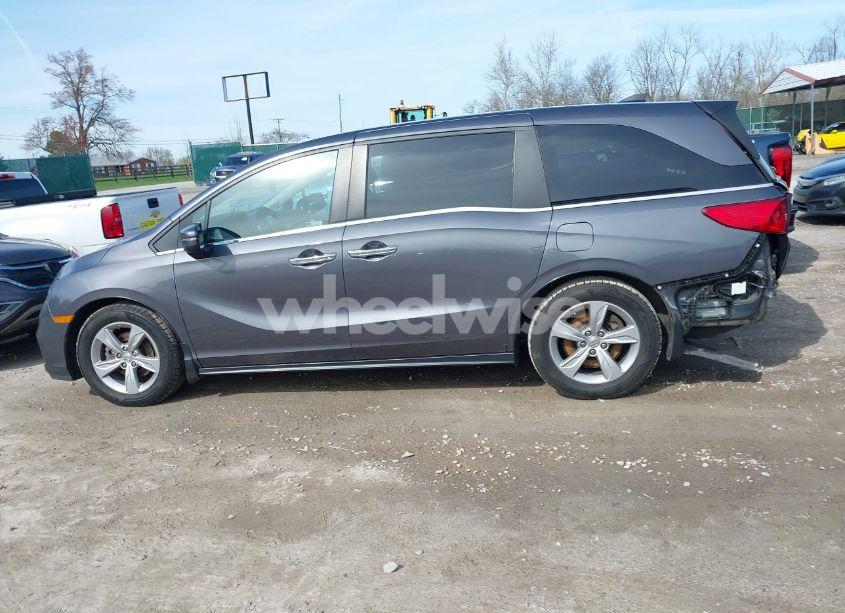 Photo 14 of 2018 Honda Odyssey EX-L (VIN 5FNRL6H77JB101803)