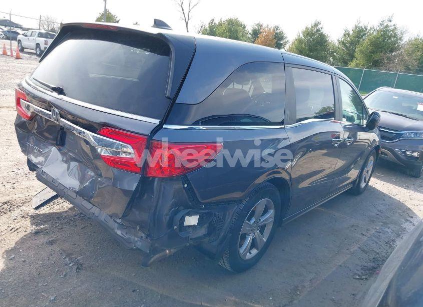 Photo 4 of 2018 Honda Odyssey EX-L (VIN 5FNRL6H77JB101803)