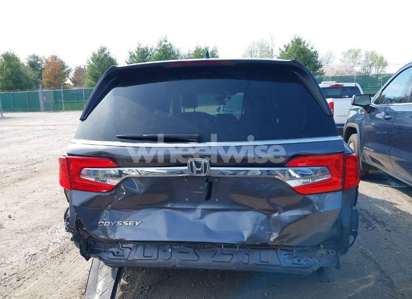 Photo 6 of 2018 Honda Odyssey EX-L (VIN 5FNRL6H77JB101803)