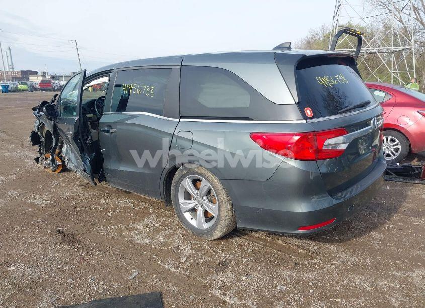 Photo 3 of 2019 Honda Odyssey EX-L (VIN 5FNRL6H77KB038140)