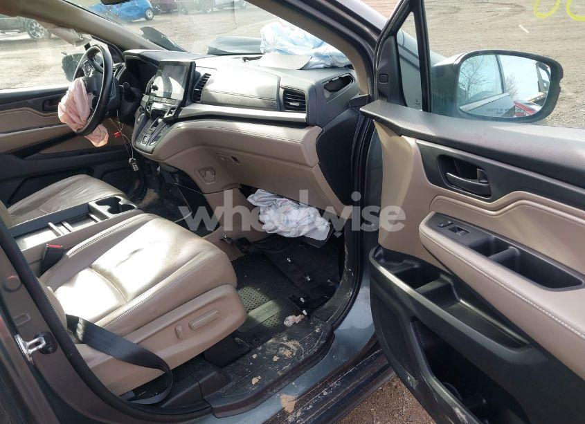 Photo 5 of 2019 Honda Odyssey EX-L (VIN 5FNRL6H77KB038140)