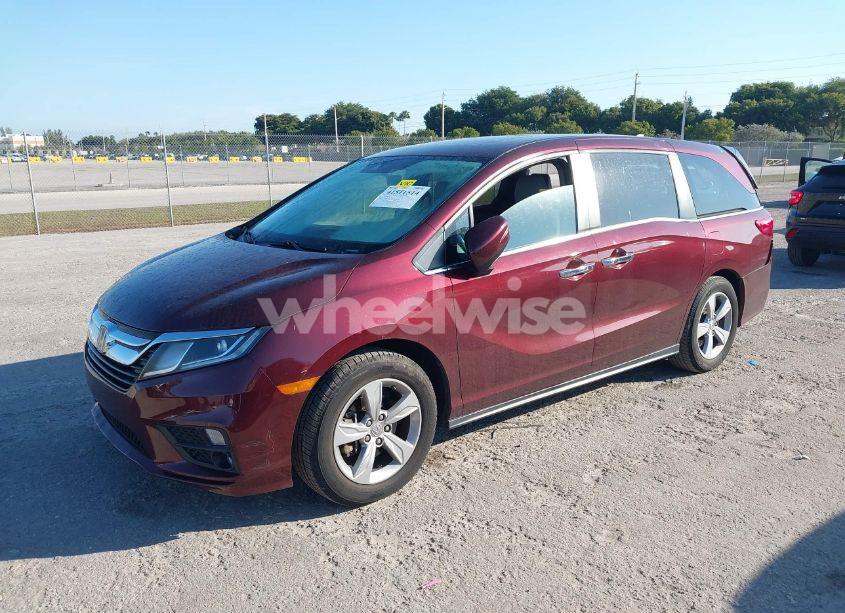 Photo 2 of 2019 Honda Odyssey EX-L (VIN 5FNRL6H77KB063751)